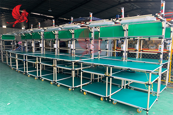 Tùy vào các ngành sản xuất khác nhau mà bàn đóng gói được thiết kế theo yêu cầu cho phù hợp